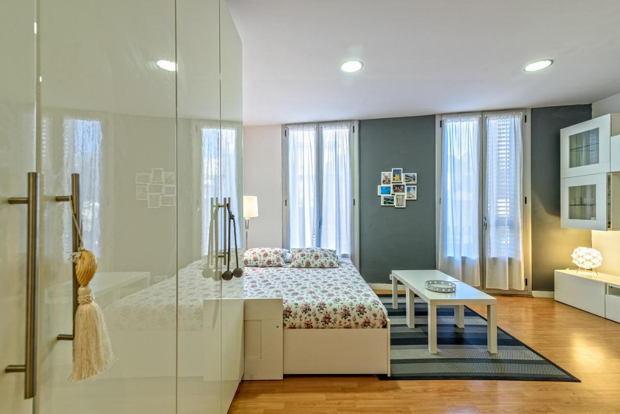 Loft En Badalona Centro Apartment Exterior photo
